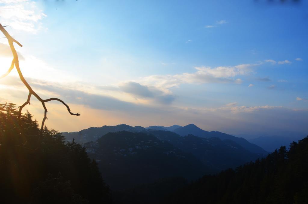 The Cliffe Hotel Mussoorie Bagian luar foto